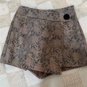 Zara Animal Print Mini Skirt 🐆